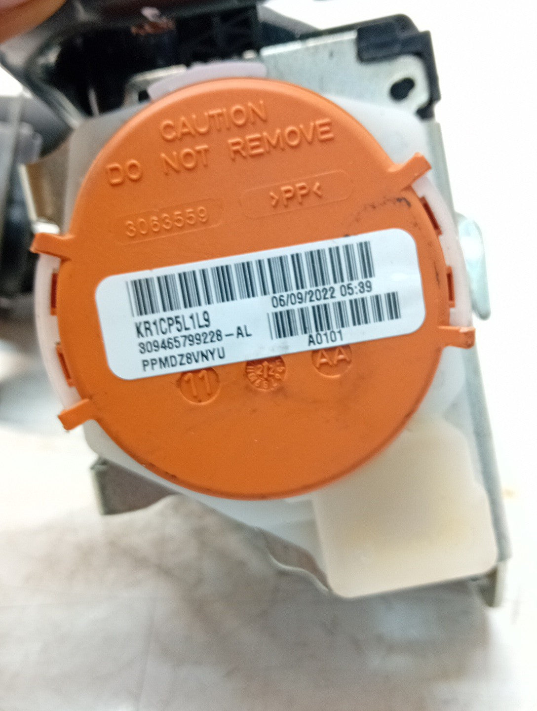 MERCEDES A CLASS  FRONT LEFT SEAT BELT WITH PRETENSIONER A1778600700 FMS77 NSF