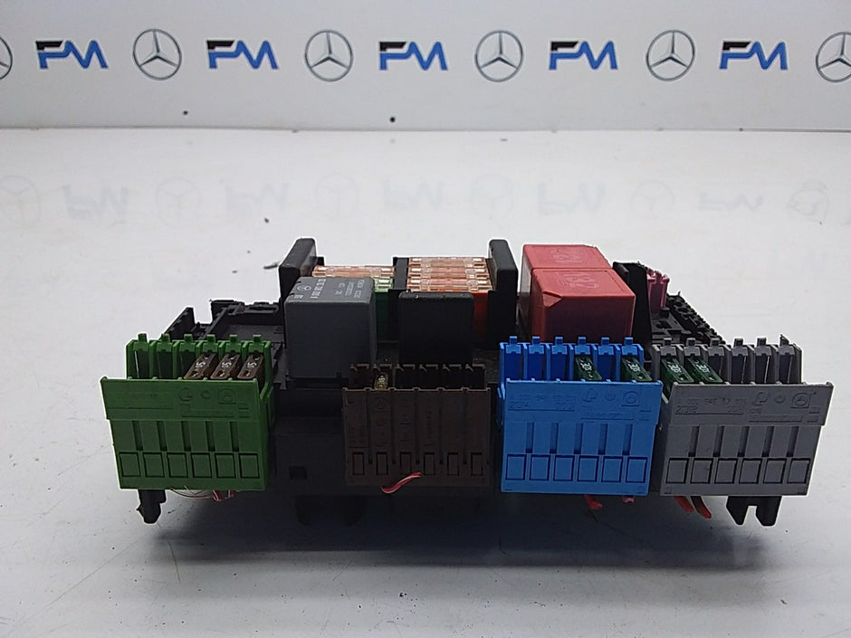 MERCEDES E CLASS FUSE RELAY BOX A2139068801 W213 2016 ONWARDS FMF57