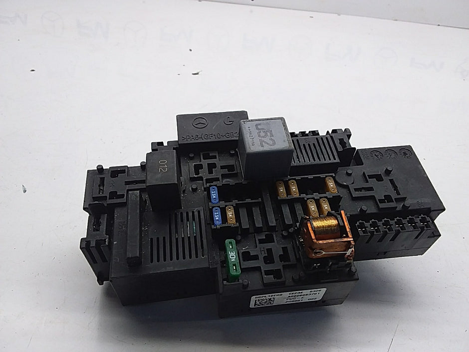 MERCEDES BENZ S-CLASS W222 FUSE BOX  A2229063701 FMF64