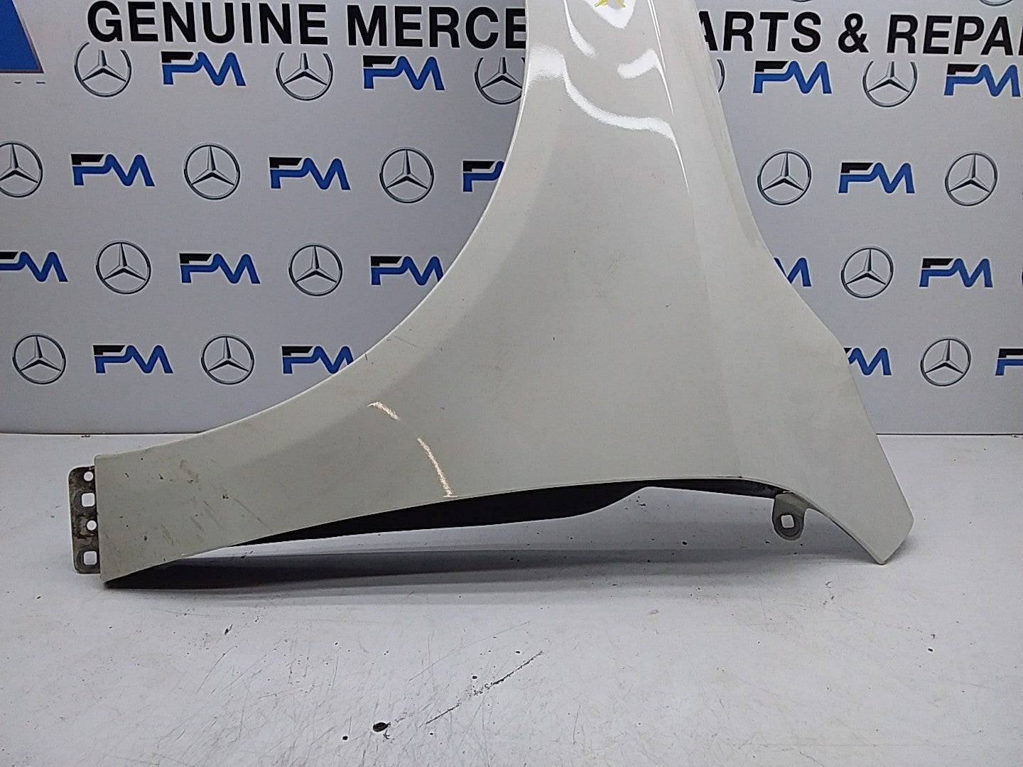 MERCEDES  BENZ CLA W117 NS LEFT PASSENGER SIDE WINGS  FMW12  A1178890000