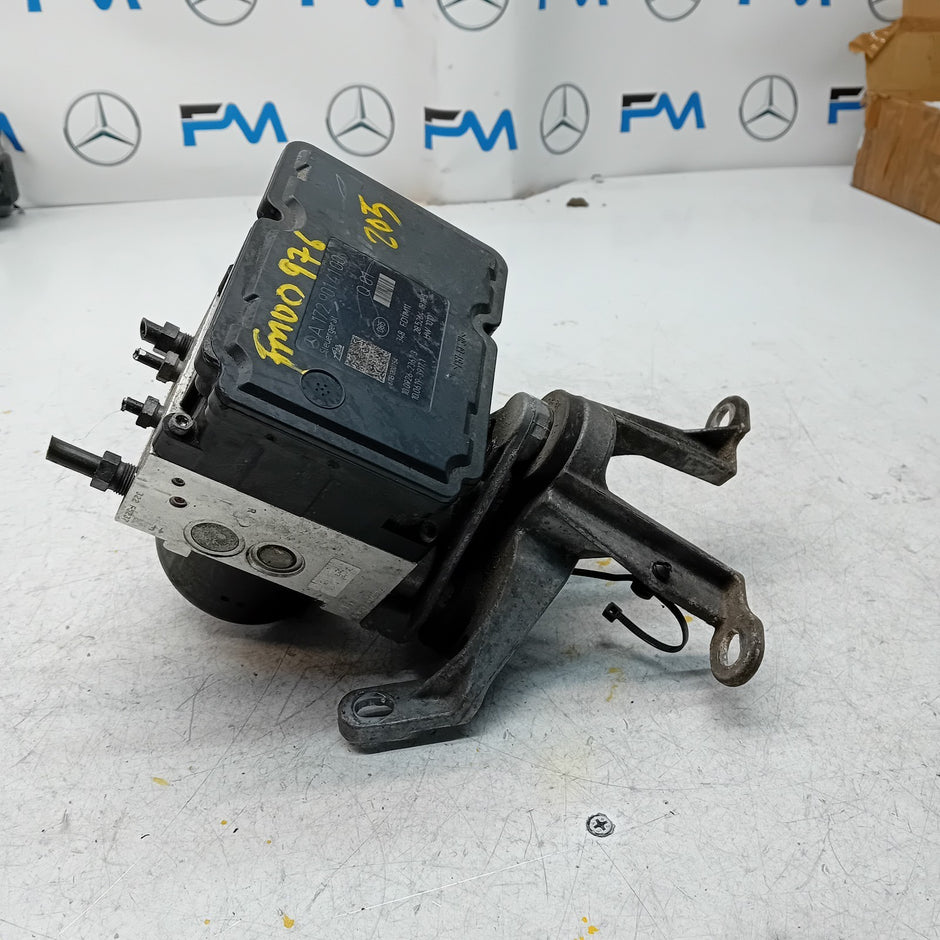 MERCEDES C-CLASS W205 ABS PUMP MODULE CONTROL UNIT A1729014100 FM00976