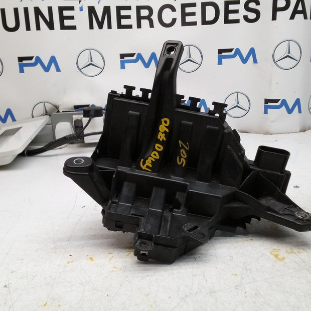 Mercedes C-CLASS W205 Fuse Relay Junction Box A2055407011 FM00790