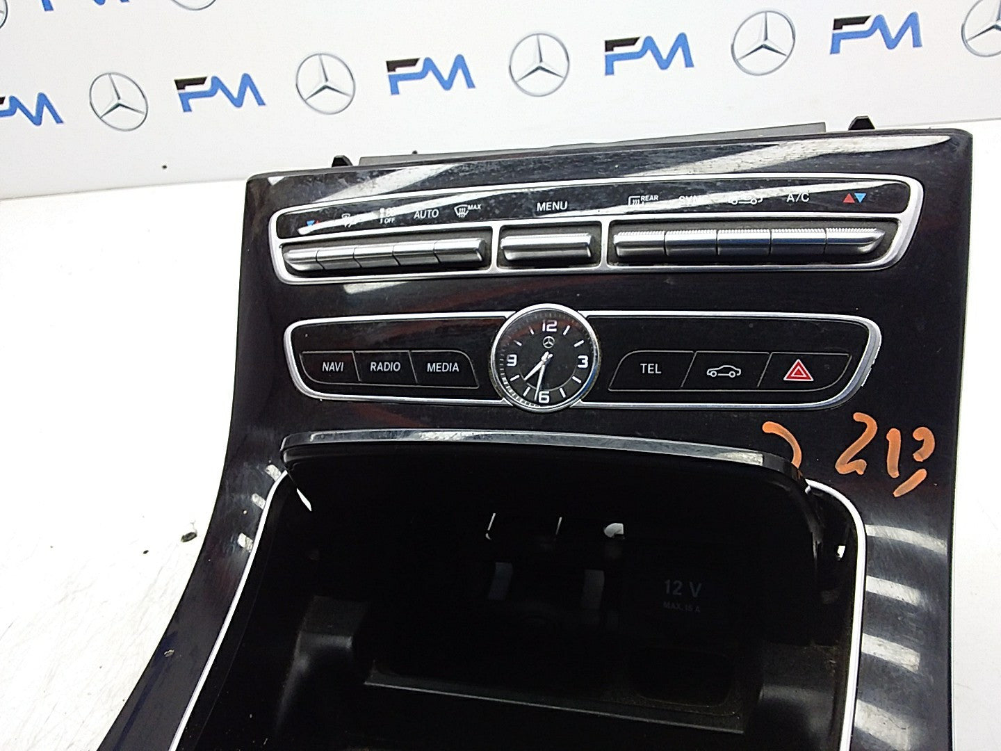 2016-2019 MERCEDES E CLASS W213 CENTRE  CONSOLE  A2139056603 FMK03