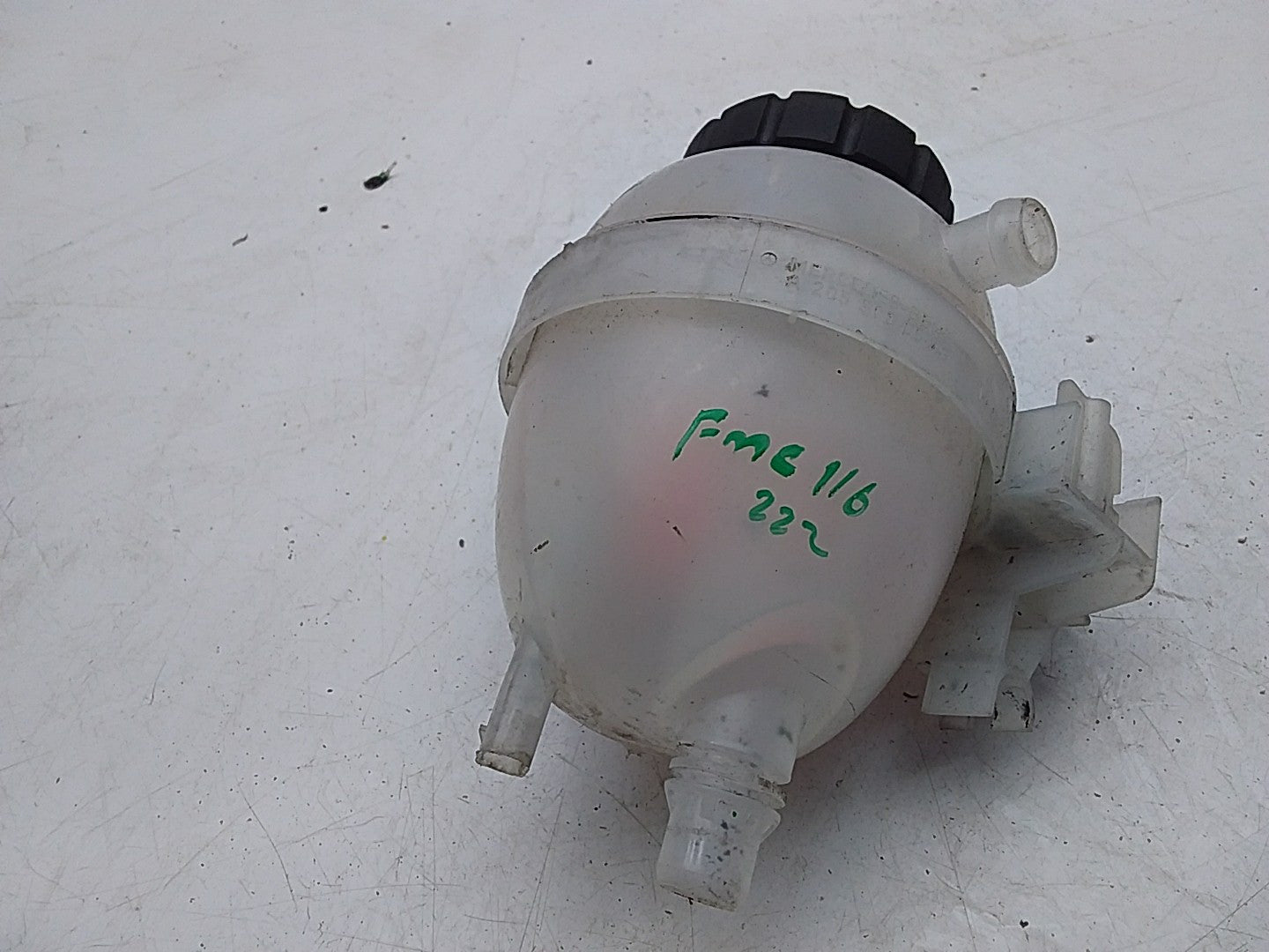 MERCEDES BENZ S-CLASS W222 COOLANT EXPANSION TANK 2014ONWARDS A2225000549 FMC115