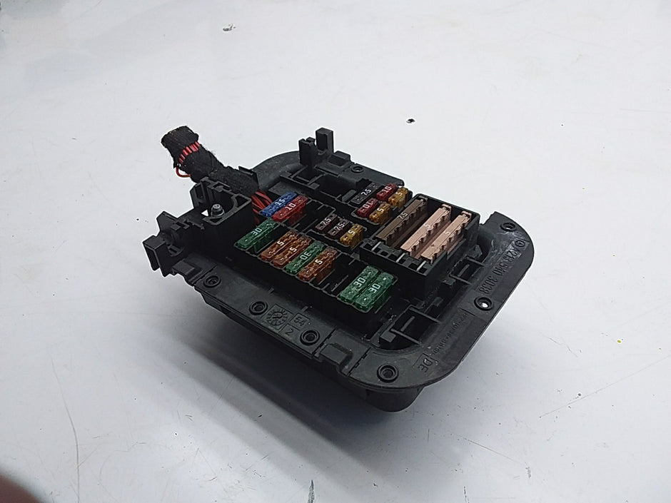 2017/2023 MERCEDES-BENZ E CLASS W213  FUSE BOX  A2135403038 FMF27