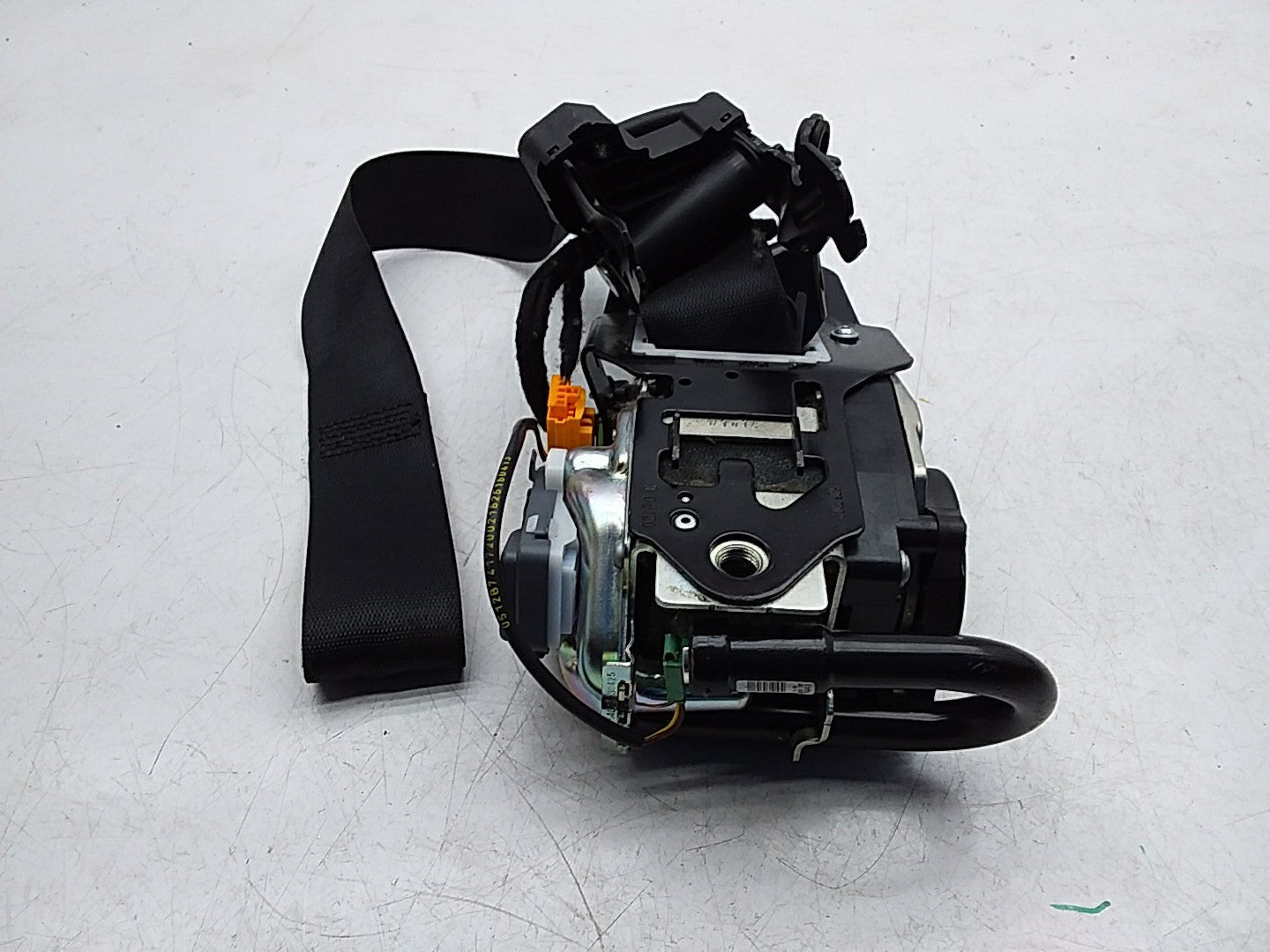 MERCEDES E-CLASS W238 SEAT BELT FRONT RIGHT DRIVER SIDE A2388602900 FMS247 OSF