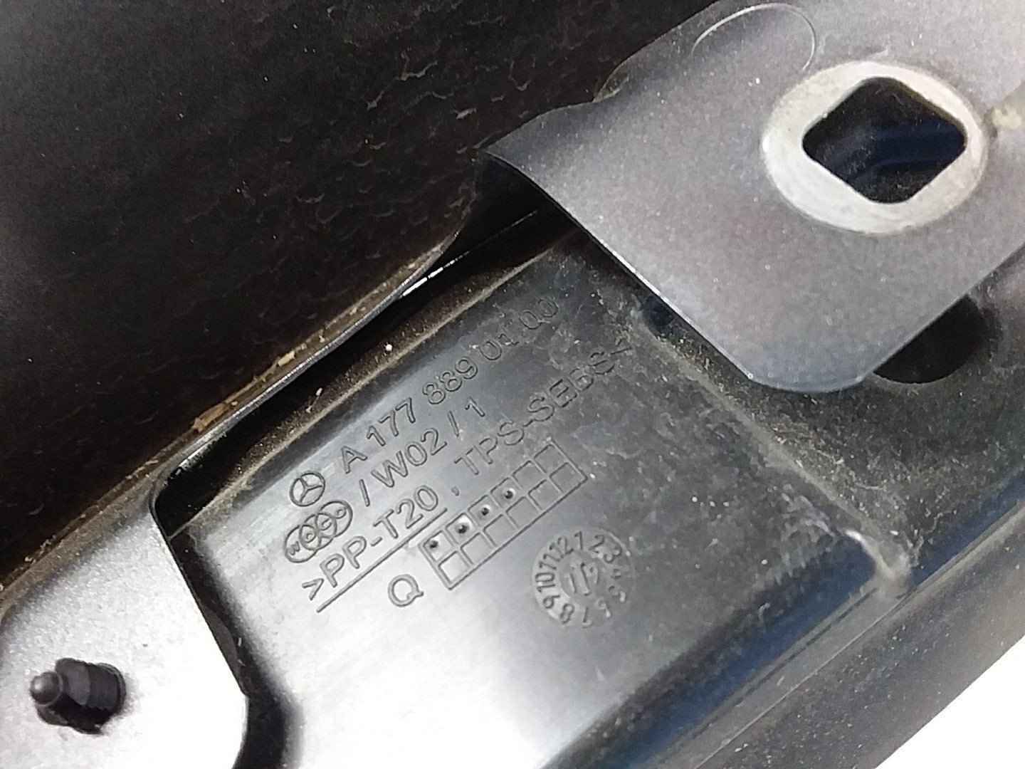 MERCEDES  A-CLASS W177 OS RIGHT DRIVER SIDE WINGS FMW19 A1778890100 (DAMAGED)