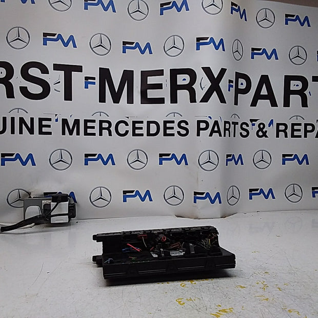 MERCEDES BENZ E-CLASS W211 FUSE  BOX 2003-2009 A2115455101 FMF120