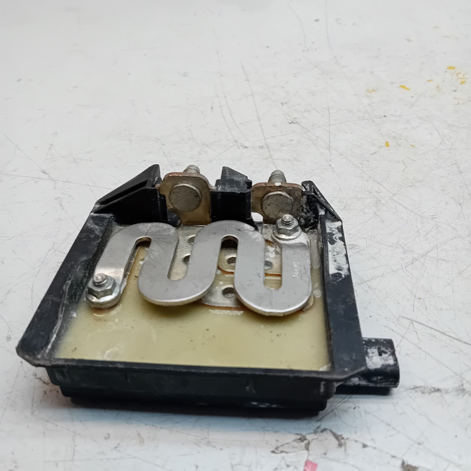 MERCEDES  C E CLASS W205 W213 NEGATIVE BATTERY CLAM TERMINAL A0009061505 FM00817