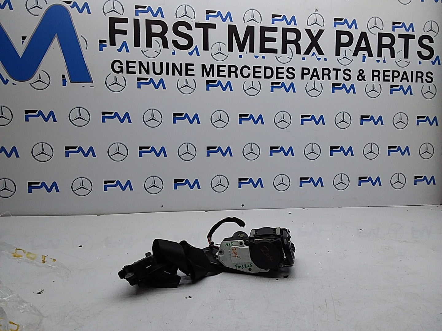 MERCEDES C-CLASS W204 SEAT BELT FRONT LEFT PASSENGER SIDE A2048680022 FMS215 NSF