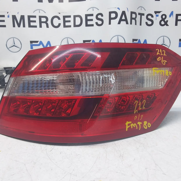MERCEDES E-CLASS  W212 REAR DRIVERS O/S TAIL LIGHT A2129066701 2009 FMT80