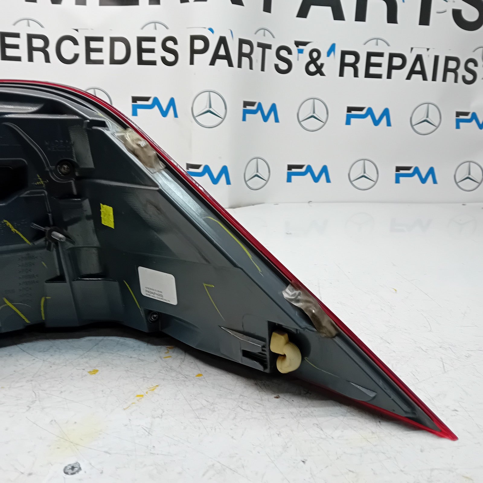 MERCEDES GLE W166 PASSENGER SIDE NS REAR TAIL LIGHT A1669065702 2018 FMT169